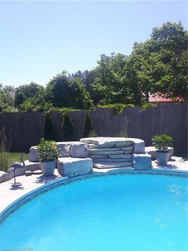 1440 Ivy Court, Oakville, ON - Outdoor With In Ground Pool With Backyard