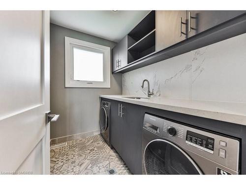 2068 Mississauga Road, Mississauga, ON - Indoor Photo Showing Laundry Room