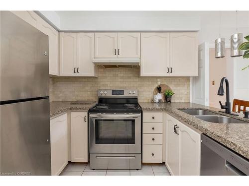 164 Warner Drive, Oakville, ON - Indoor Photo Showing Kitchen With Double Sink