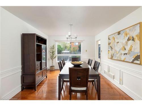 164 Warner Drive, Oakville, ON - Indoor Photo Showing Dining Room