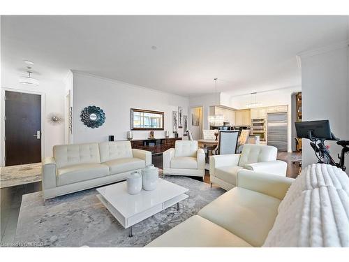 Ph3 - 5003-50 Absolute Avenue, Mississauga, ON - Indoor Photo Showing Living Room