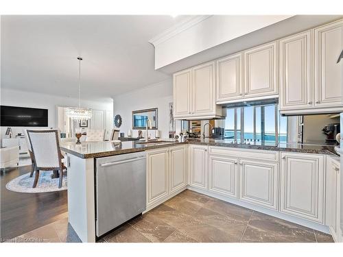 Ph3 - 5003-50 Absolute Avenue, Mississauga, ON - Indoor Photo Showing Kitchen