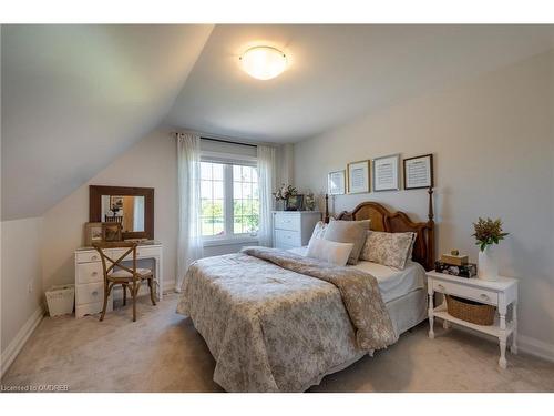 81 Glancaster Road, Ancaster, ON - Indoor Photo Showing Bedroom