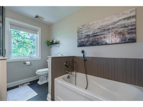 81 Glancaster Road, Ancaster, ON - Indoor Photo Showing Bathroom