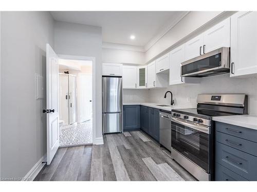 1-279 Main Street W, Hamilton, ON - Indoor Photo Showing Kitchen