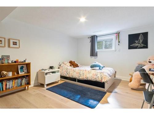 135 Deane Avenue, Oakville, ON - Indoor Photo Showing Bedroom