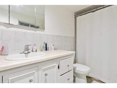 135 Deane Avenue, Oakville, ON - Indoor Photo Showing Bathroom