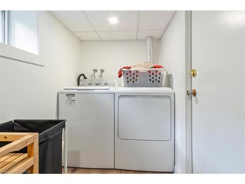 135 Deane Avenue, Oakville, ON - Indoor Photo Showing Laundry Room