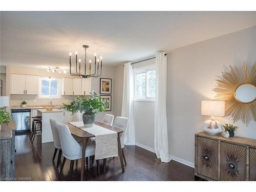 586 Hayward Crescent, Milton, ON - Indoor Photo Showing Dining Room