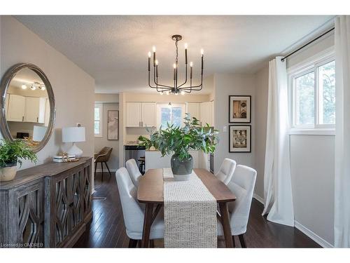 586 Hayward Crescent, Milton, ON - Indoor Photo Showing Dining Room