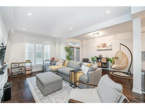 2492 Elder Lane, Oakville, ON - Indoor Photo Showing Living Room