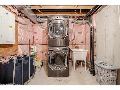 2492 Elder Lane, Oakville, ON - Indoor Photo Showing Laundry Room