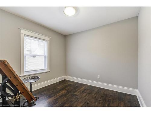 183 Rosslyn Avenue S, Hamilton, ON - Indoor Photo Showing Other Room