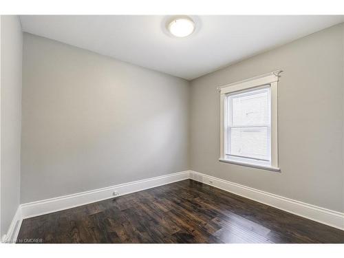 183 Rosslyn Avenue S, Hamilton, ON - Indoor Photo Showing Other Room