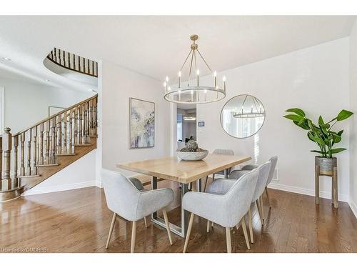 2475 Whitehorn Drive, Burlington, ON - Indoor Photo Showing Dining Room