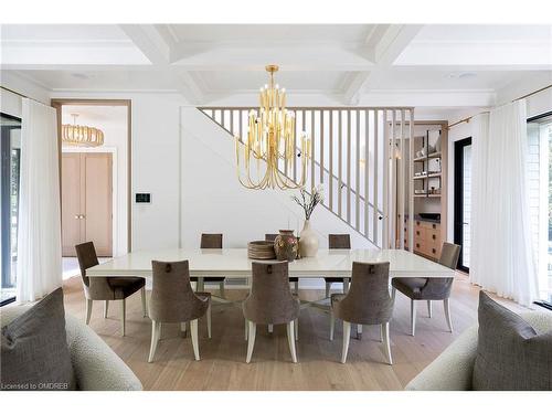 143 Crestwood Court, Burlington, ON - Indoor Photo Showing Dining Room