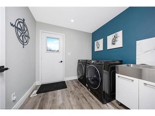 5739 Sixth Line, Erin, ON - Indoor Photo Showing Laundry Room