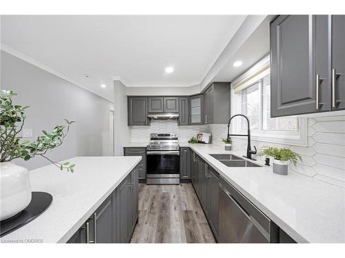 5739 Sixth Line, Erin, ON - Indoor Photo Showing Kitchen With Double Sink With Upgraded Kitchen