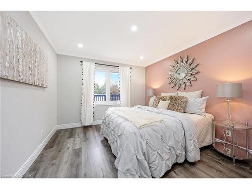 5739 Sixth Line, Erin, ON - Indoor Photo Showing Bedroom