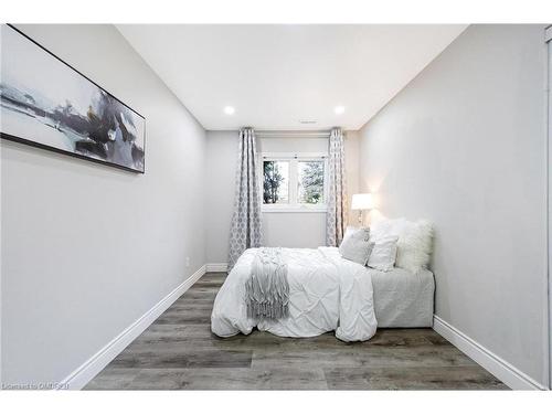 5739 Sixth Line, Erin, ON - Indoor Photo Showing Bedroom