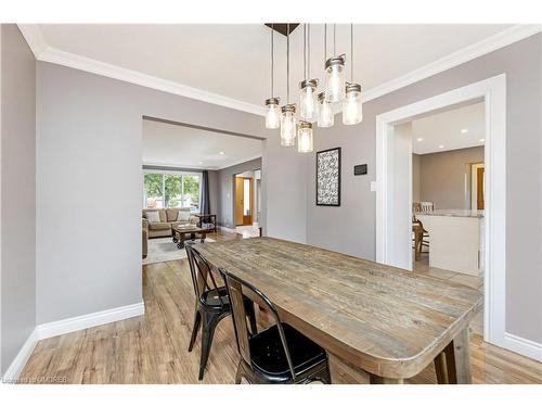 27 Palmerston Place, Hamilton, ON - Indoor Photo Showing Dining Room