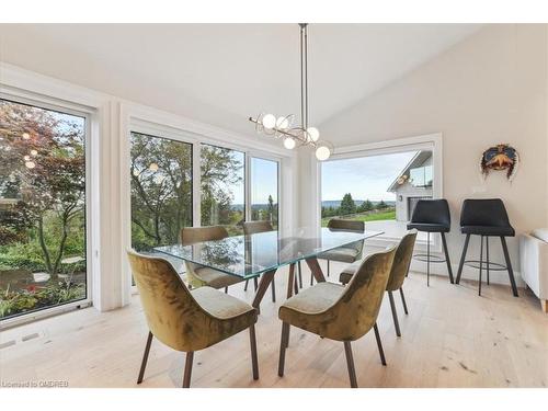 7286 Bell School Line, Milton, ON - Indoor Photo Showing Dining Room