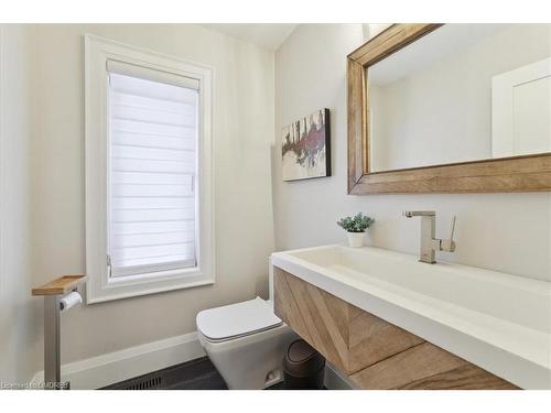 7286 Bell School Line, Milton, ON - Indoor Photo Showing Bathroom