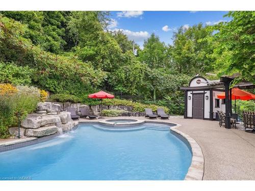 7286 Bell School Line, Milton, ON - Outdoor With In Ground Pool With Backyard