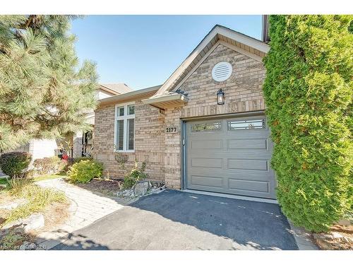 2177 Forest Gate Park, Oakville, ON - Outdoor