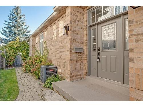 2177 Forest Gate Park, Oakville, ON - Outdoor