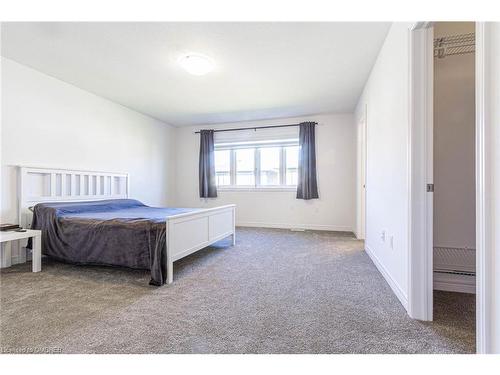 10 Broddy Avenue, Brantford, ON - Indoor Photo Showing Bedroom