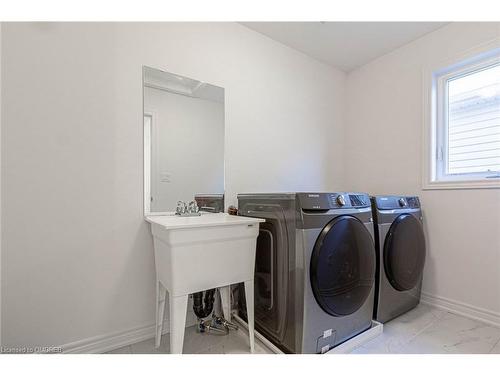 10 Broddy Avenue, Brantford, ON - Indoor Photo Showing Laundry Room