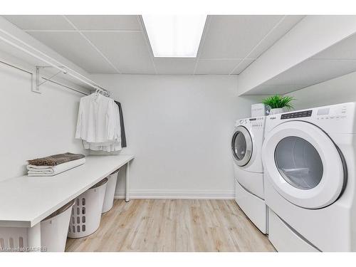 2324 Cheverie Street, Oakville, ON - Indoor Photo Showing Laundry Room