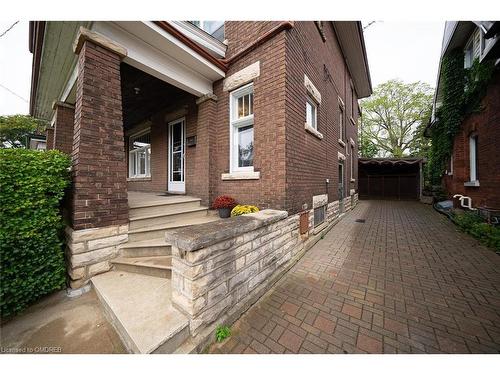 480 Colborne Street, Brantford, ON - Outdoor