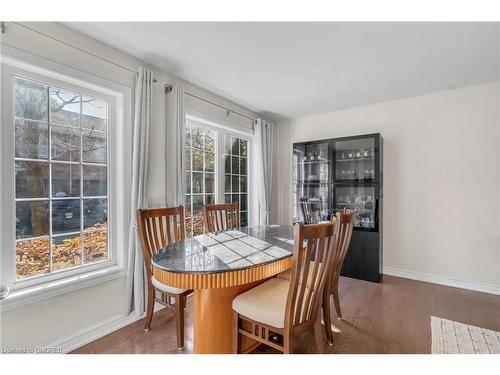 5-3040 Fifth Line W, Mississauga, ON - Indoor Photo Showing Dining Room