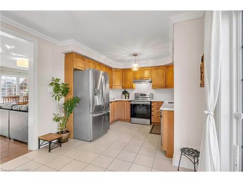 5-3040 Fifth Line W, Mississauga, ON - Indoor Photo Showing Kitchen