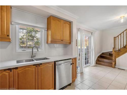 5-3040 Fifth Line W, Mississauga, ON - Indoor Photo Showing Kitchen With Double Sink