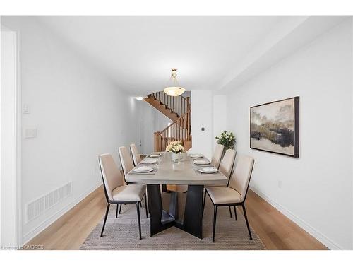 1200 Anson Gate, Oakville, ON - Indoor Photo Showing Dining Room