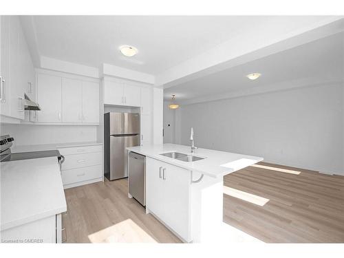 1200 Anson Gate, Oakville, ON - Indoor Photo Showing Kitchen With Stainless Steel Kitchen