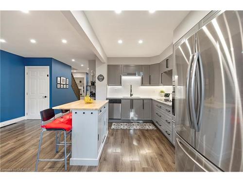 312B Bluevale Street N, Waterloo, ON - Indoor Photo Showing Kitchen With Stainless Steel Kitchen With Upgraded Kitchen