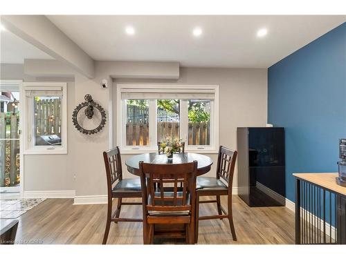 312B Bluevale Street N, Waterloo, ON - Indoor Photo Showing Dining Room