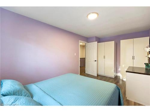 312B Bluevale Street N, Waterloo, ON - Indoor Photo Showing Bedroom