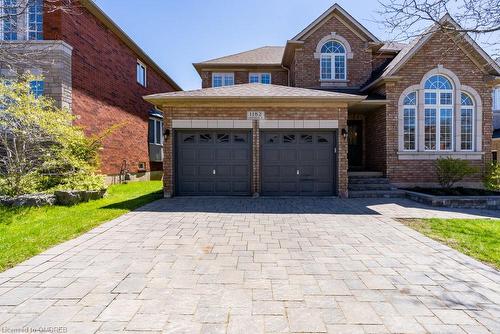 1182 Lindenrock Drive, Oakville, ON - Outdoor With Facade