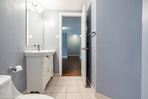 1182 Lindenrock Drive, Oakville, ON - Indoor Photo Showing Bathroom