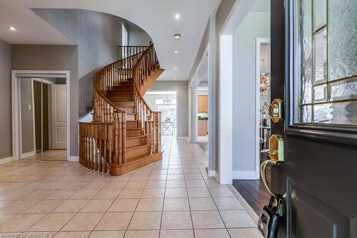 1182 Lindenrock Drive, Oakville, ON - Indoor Photo Showing Other Room