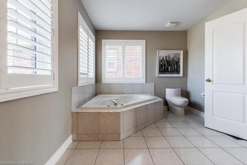 1182 Lindenrock Drive, Oakville, ON - Indoor Photo Showing Bathroom