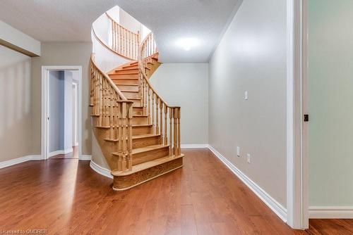 1182 Lindenrock Drive, Oakville, ON - Indoor Photo Showing Other Room