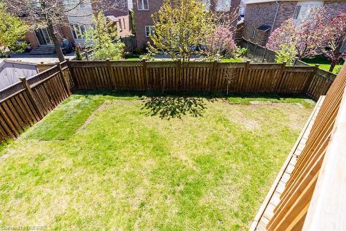 1182 Lindenrock Drive, Oakville, ON - Outdoor With Backyard