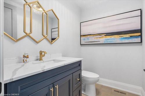 37 Eleventh Road E, Stoney Creek, ON - Indoor Photo Showing Bathroom