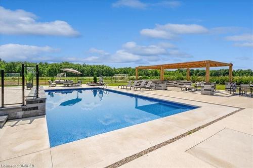 37 Eleventh Road E, Stoney Creek, ON - Outdoor With In Ground Pool With View